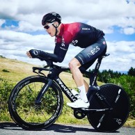 Chris Froome ya está haciendo rodillo con una sola pierna