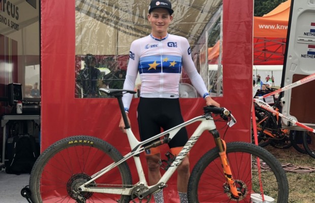 The Canyon Lux CF  bike with which Van der Poel has won the European XCO Championship 2019