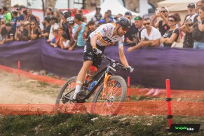 Schwarzbauer le gana el sprint a Schurter y se lleva la victoria de la Copa del Mundo XCC Andorra 2023