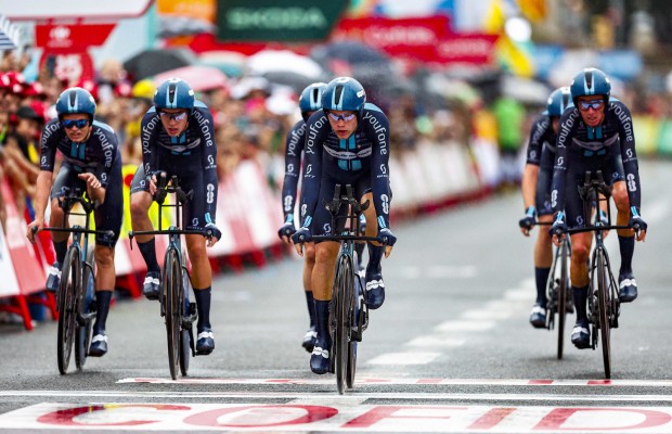 Movistar se queda a 55 centésimas del triunfo en la crono inaugural de La Vuelta 2023