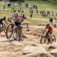Mathieu Van der Poel gana con otro ataque fulminante la Copa del Mundo XCO de Val di Sole 2019