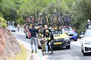 Andreas Kron vence una etapa marcada por la lluvia en La Vuelta a España 2023