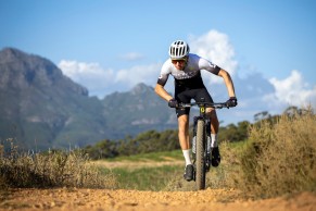 Nuevos Kit RC SCOTT-SRAM: a la venta la nueva equipación de Nino Schurter