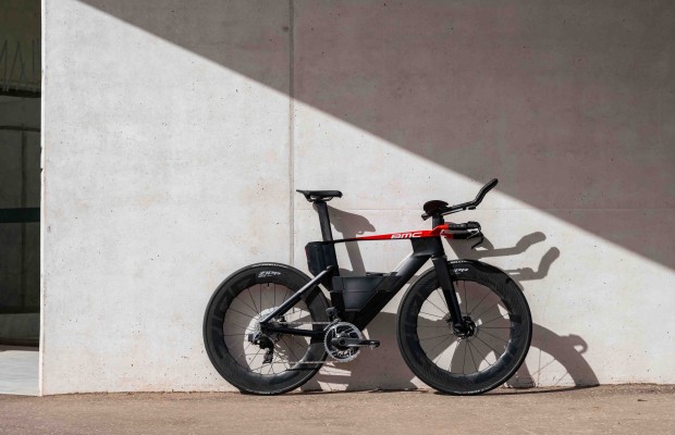 Nueva BMC Speedmachine desarrollada junto al equipo Red Bull F1:  "la bicicleta de competición más rápida del mundo"
