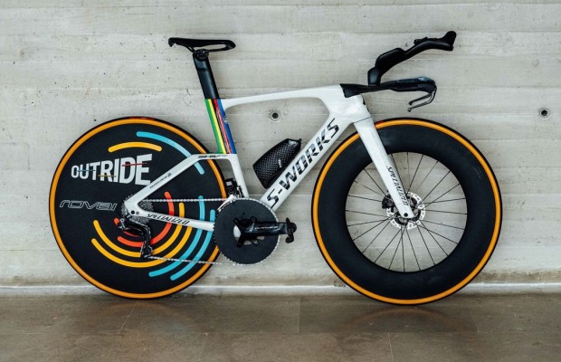 Al detalle la Specialized Shiv edición arcoíris de Evenpoel