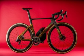 The Orbea Orca Aero 2024 debuts new colors, a higher level of customization, and Oquo wheels