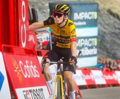 Exhibición total de Jumbo-Visma en el día que La Vuelta llegaba al Tourmalet