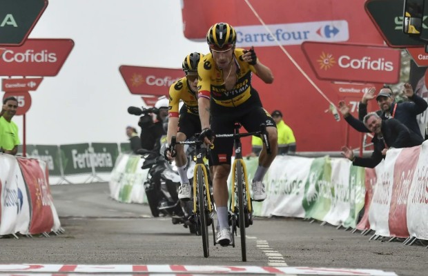 El Angliru destapa las tensiones en Jumbo-Visma pese a un nuevo triplete en la etapa 17 de La Vuelta