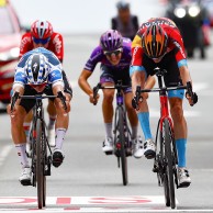 Poels beats Evenepoel in the sprint and Kuss ensures to wear the red jersey in Madrid