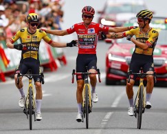 Poels beats Evenepoel in the sprint and Kuss ensures to wear the red jersey in Madrid