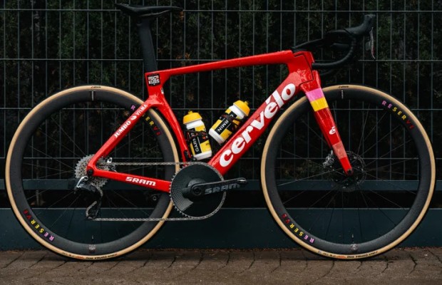 The Cervélo S5 for Sepp Kuss for winning La Vuelta in detail