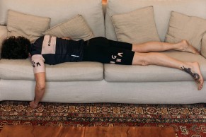 Eat or shower? What is better to do first after finishing training?