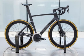 Specialized se interesa por la transmisión sin cadena y crea una bici especial para probarla en el túnel de viento