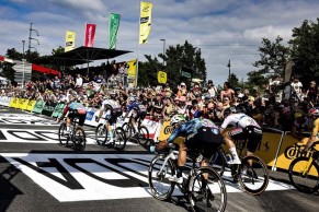 Cavendish retrasa su retirada y buscará batir el récord de Eddy Merckx en 2024