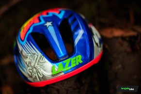 Jofre Cullel estrena casco en Snowshoe, al estilo MotoGP