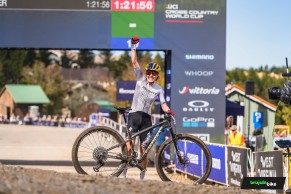 Stigger gana en solitario la Copa del Mundo XCO de Snowshoe y Pieterse se lleva la general