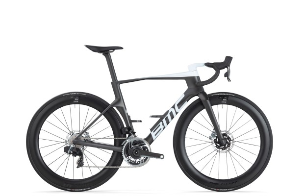 Nace la Teammachine R de la colaboración entre BMC y Red Bull