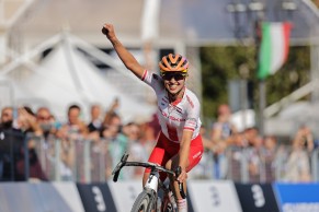 Matej Mohoric wins Gravel World Championship with a huge Valverde in fourth place