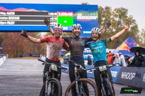 Amos y Blochlinger ganan a lo grande una Copa del Mundo XCO sub23 de Mont Sainte Anne pasada por agua