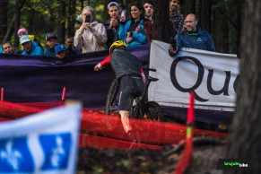 Pidcock gana una alocada Copa del Mundo XCO de Mont Sainte Anne, Fluckiger sueña hasta el final y Schurter se lleva la general