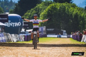 Nino Schurter wins his ninth World Cup overall at 37 years of age