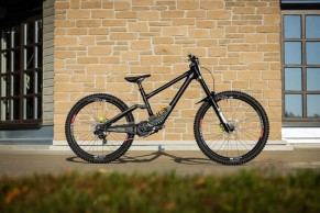 Desvelado el nuevo sistema de suspensión Specialized UBB “Project Black”