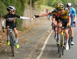 Los equipos ciclistas que no reduzcan sus emisiones de carbono perderán la licencia