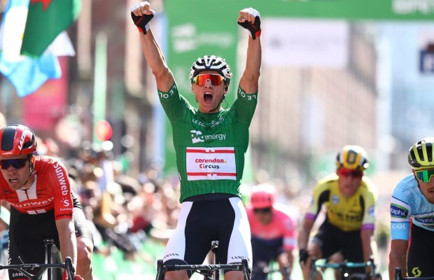 Van der Poel gana el Tour de Gran Bretaña con otro potente sprint