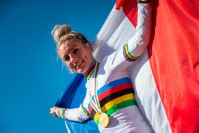 Pauline Ferrand Prevot y Leo Páez Campeones del Mundo XCM 2019