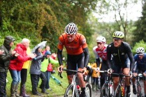 Mads Pedersen se proclama Campeón del Mundo en una carrera épica