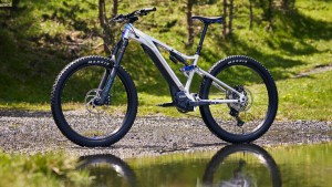 Yamaha célèbre les 30 ans du premier eBike avec ce MORO 07 Silver Factory