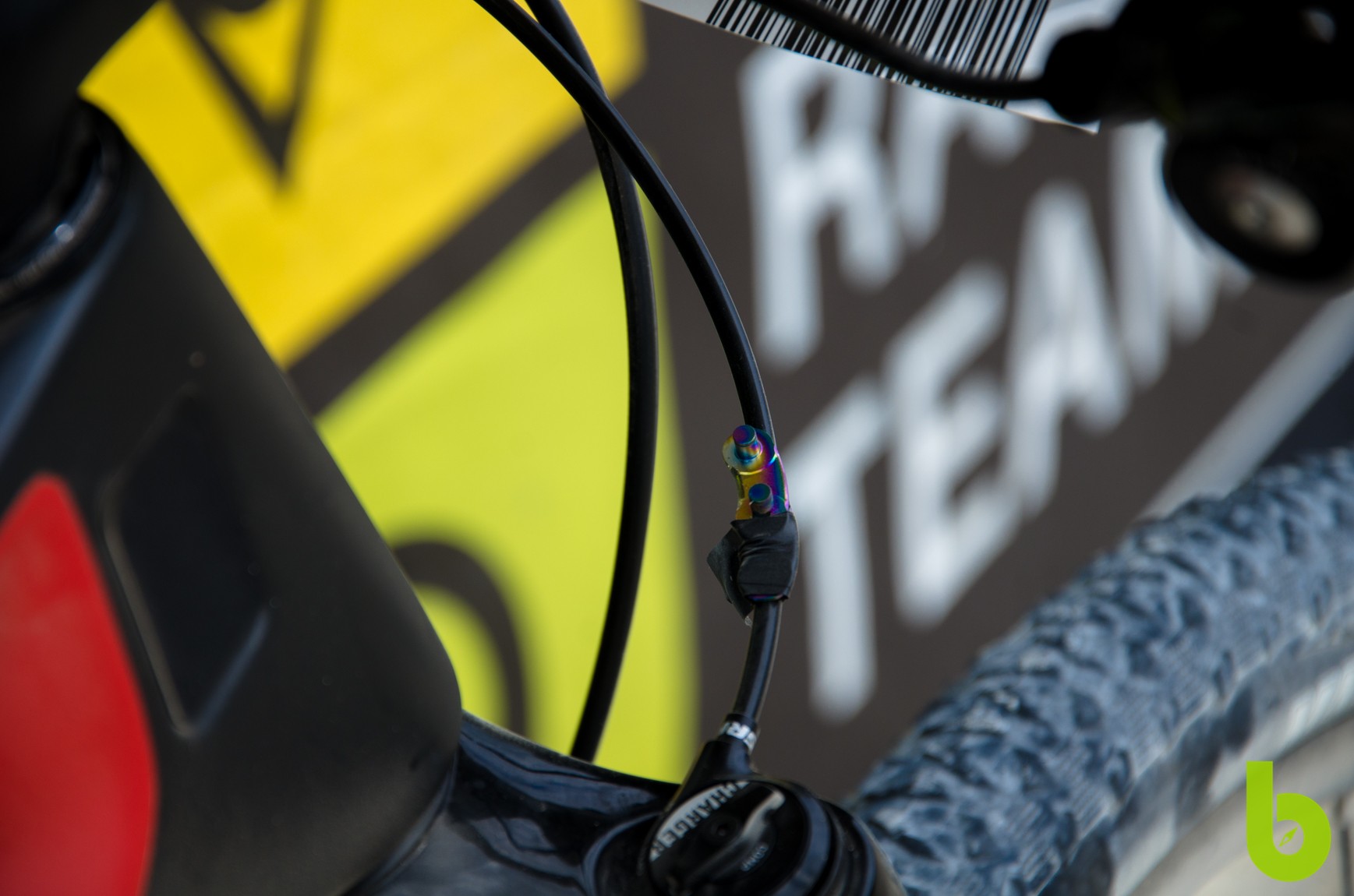 Analizamos la Canyon Exceed CF SLX con la que Alban Lakata se ha proclamado Campeón del Mundo XCM 2017