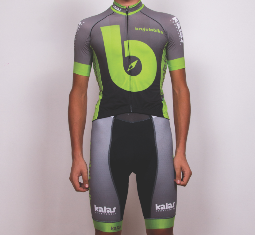 ¿Cómo son las equipaciones de los pros?