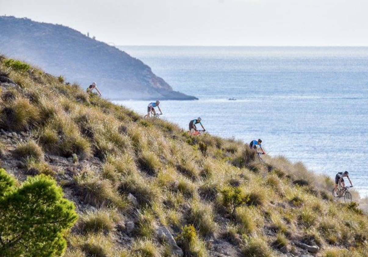 Sergio Mantecón/Jan Skarnitzl y Rebecca McConnell/Raiza Goulao ganadores de la Costa Blanca Bike Race 2018
