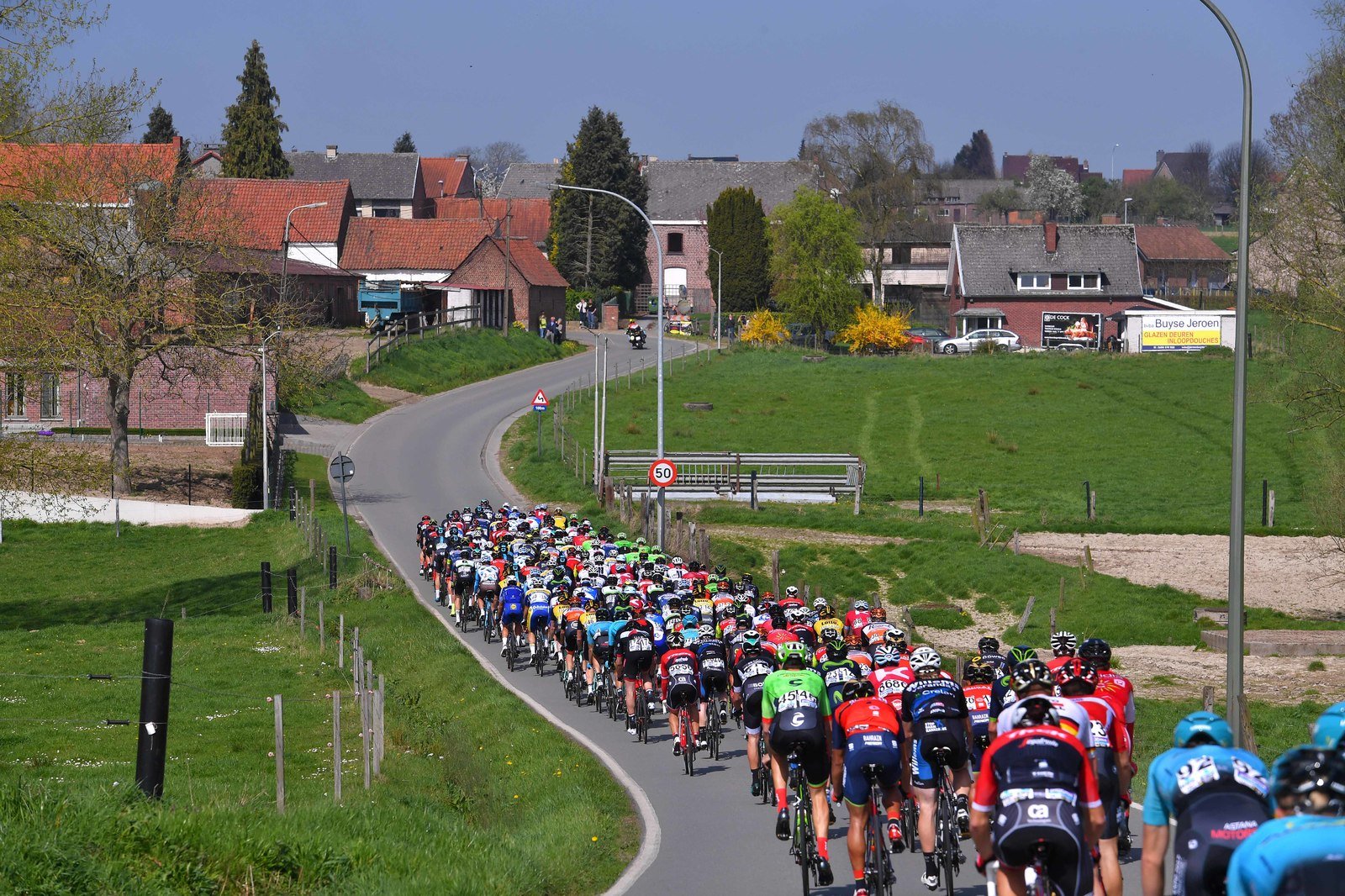 A través de Flandes