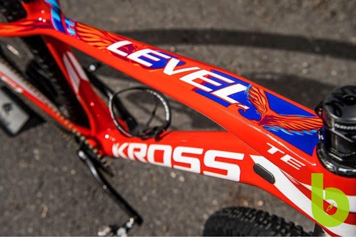 Kross Level B + Jolanda Neff