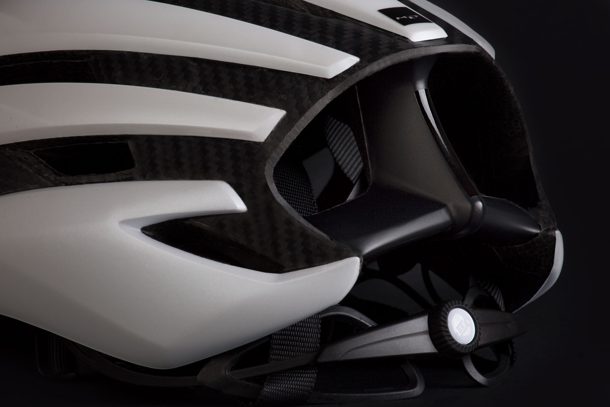 MET Trenta 3k Carbon