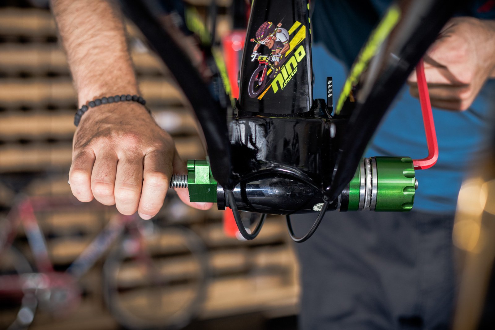 Así se monta desde cero la Scott Spark con la que Nino Schurter disputará el mundial, pieza por pieza [VÍDEO]