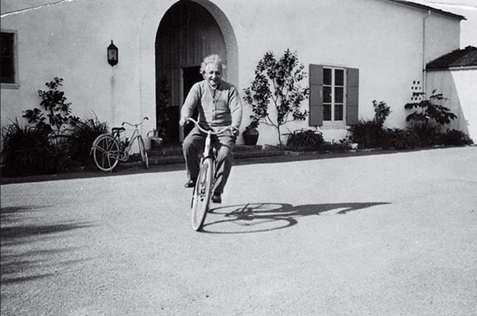 7 famosos enamorados de la bicicleta