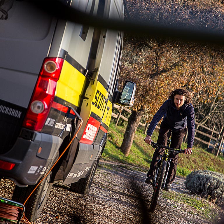 El mecánico de Nino Schurter te explica cómo preparar una MTB para competición