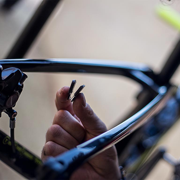 El mecánico de Nino Schurter te explica cómo preparar una MTB para competición