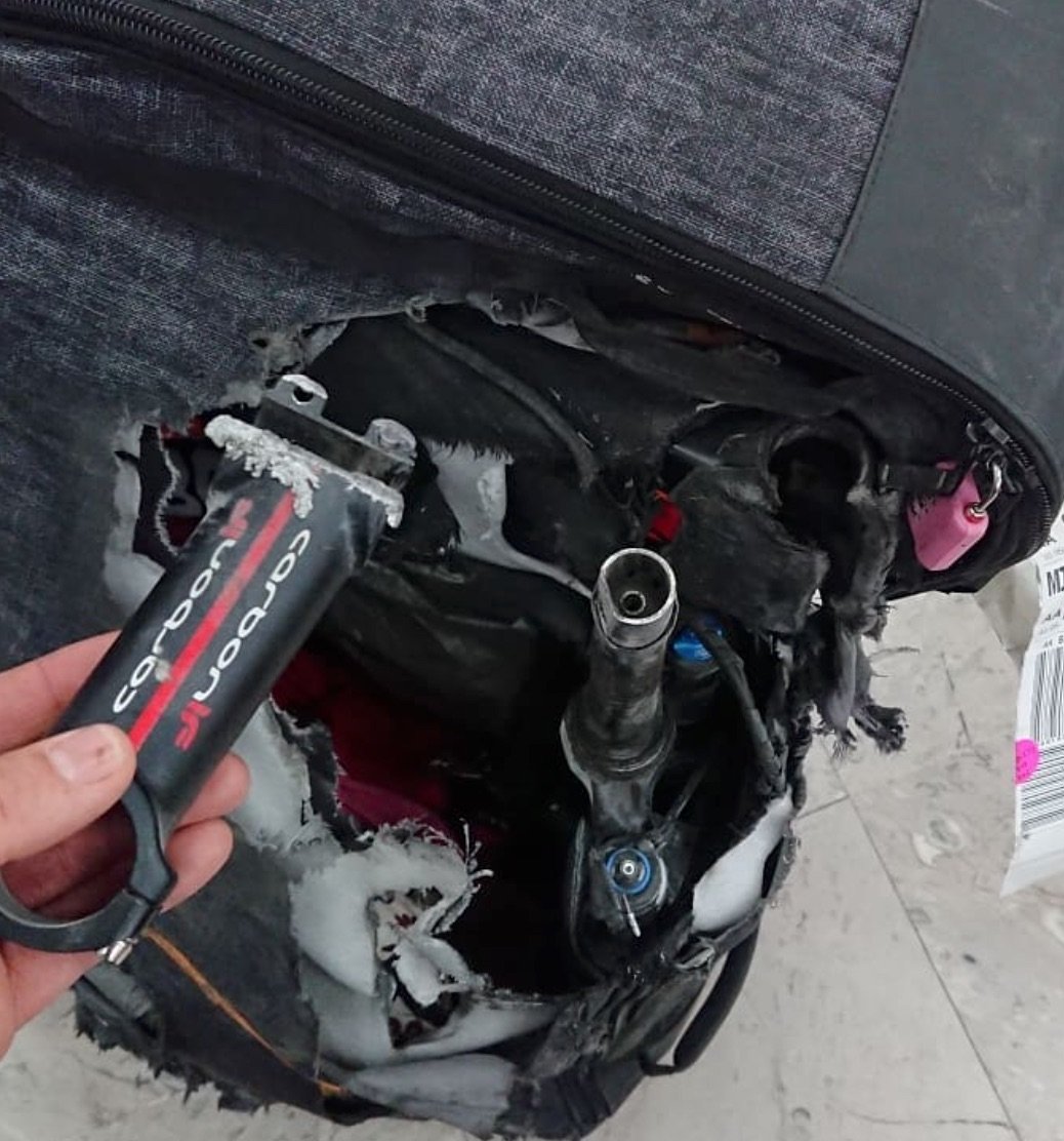 Pesadilla antes de Navidad. Así le ha dejado American Airlines la mountain bike a Mayalen Noriega