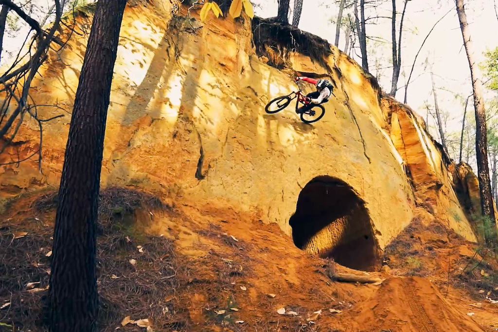 Senderos salvajes en la región de Provenza