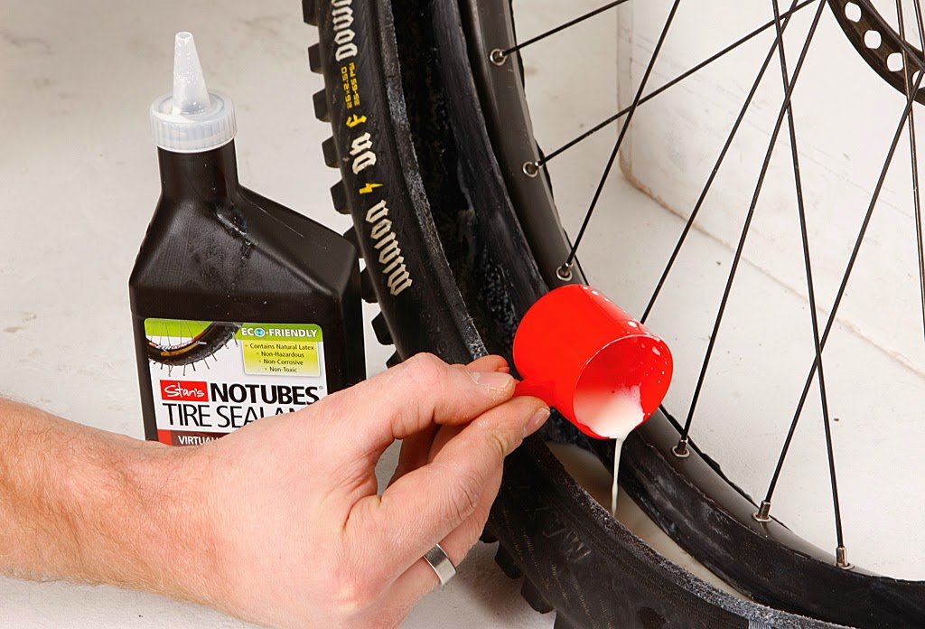 Guía para utilizar el líquido sellante para tubelizar tus ruedas