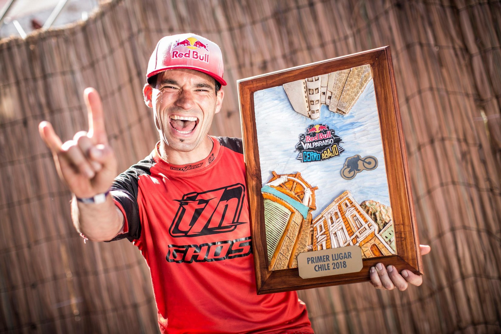 La bajada Tomas Slavík en primera persona con la que ganó el RedBull Valparaíso CerroAbajo