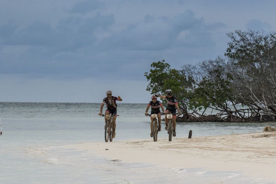 Titan Tropic by Gaes