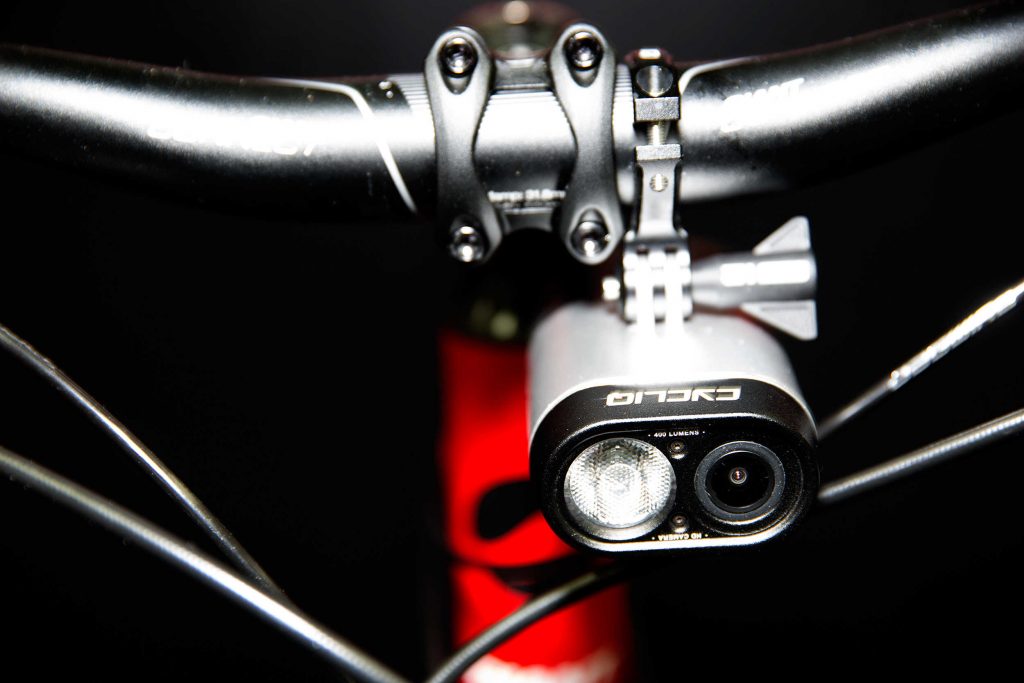 GPX-950 - Luces de bicicleta compatibles con soportes Garmin/Go-Pro, luz  delantera y trasera recargable USB-C para bicicleta de noche, cuarto de  giro