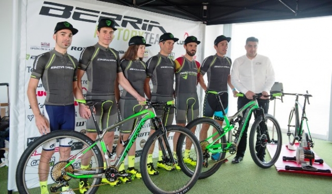 Presentación oficial del Berria Factory Team 2017, uno de los mejores equipos de España