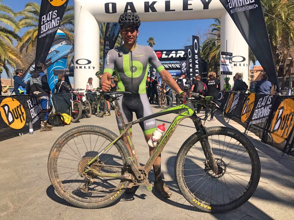 Victoria de Pedro Romero y top ten del Brújula Bike Team en la quinta etapa de la Andalucía Bike Race