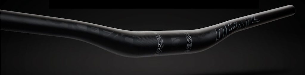 Nuevos componentes Race Face Next R de carbono